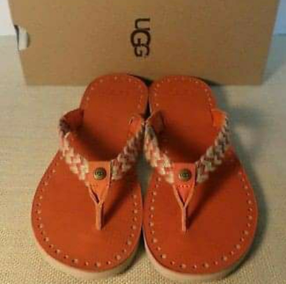 UGG ❣ Stylish Leather Sandals in aChic Dark Coral! - Picture 1 of 4